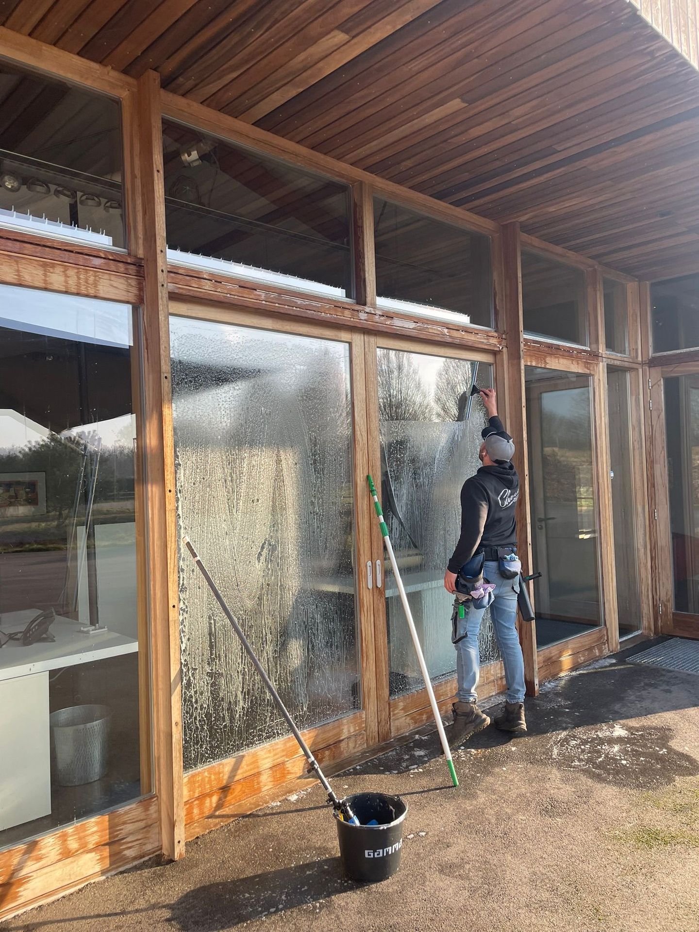 Glasbewassing door Cleven Cleaning in Rosmalen en Den Bosch
